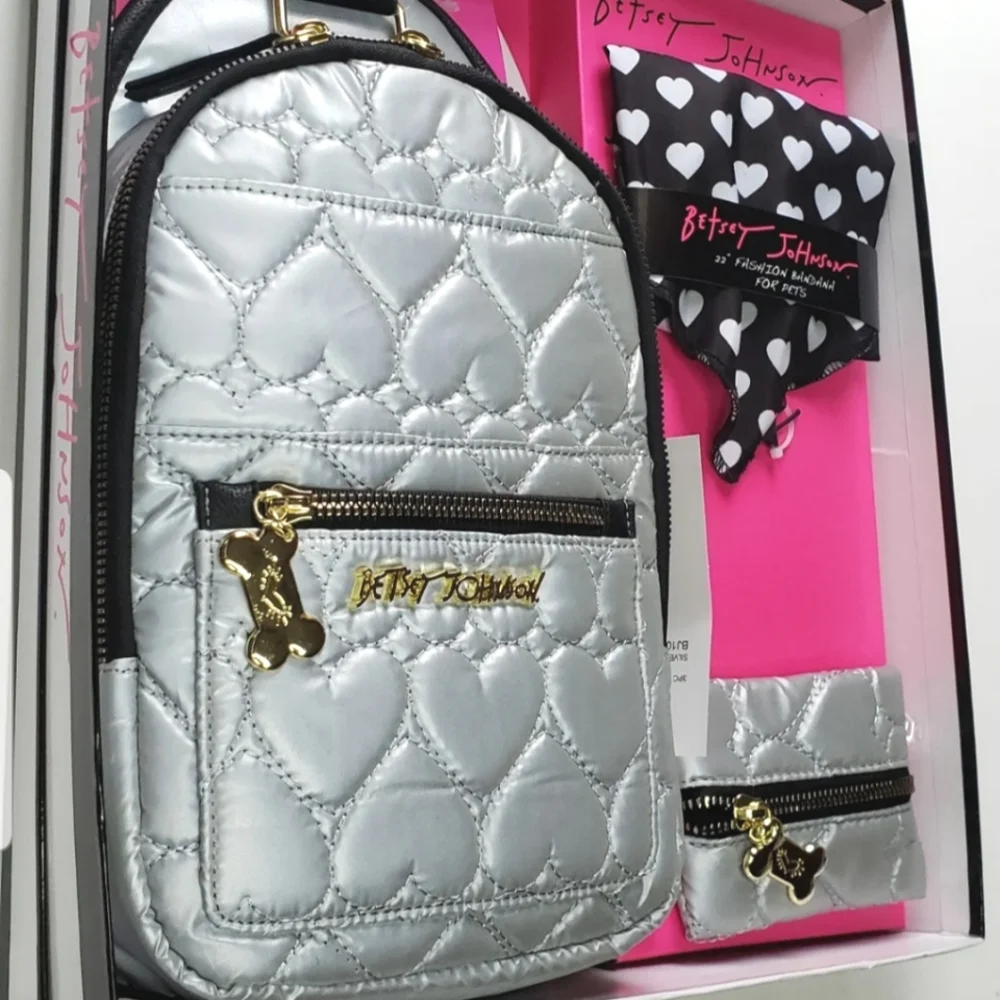 Betsey Johnson adorable rare